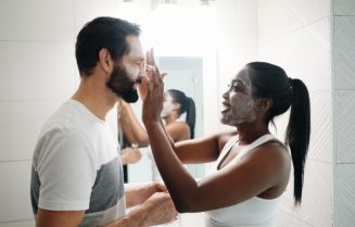 The differences in men and women's skin